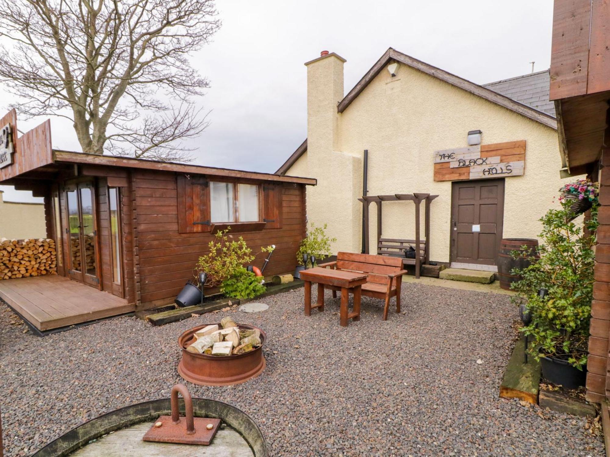 Apache Falls Lodge Limavady Buitenkant foto