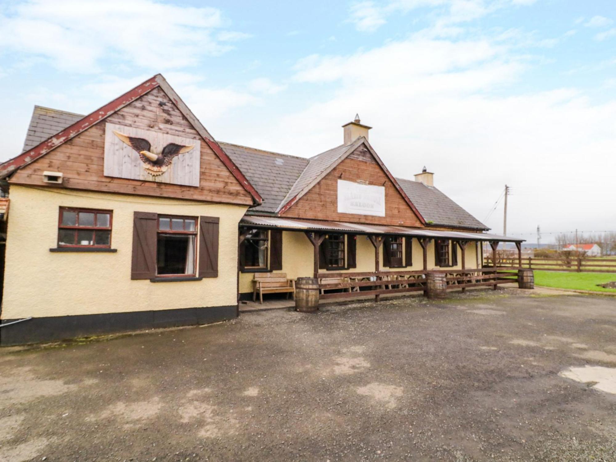 Apache Falls Lodge Limavady Buitenkant foto